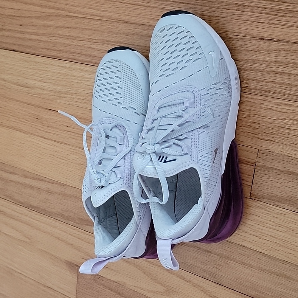 Preloved big girls Nike  air 270